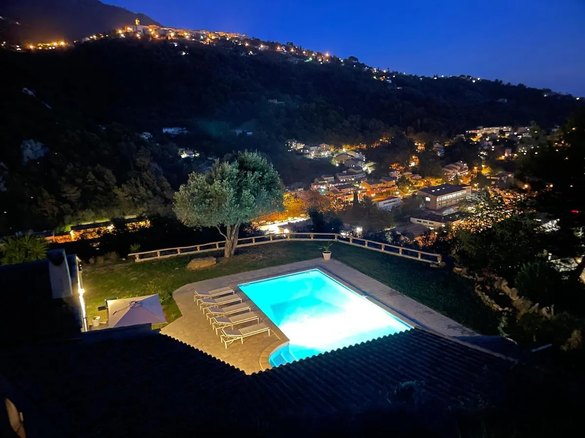 Villa Monti Luxury Villa With Pool Sleeps 6 멍똥 0*,  프랑스